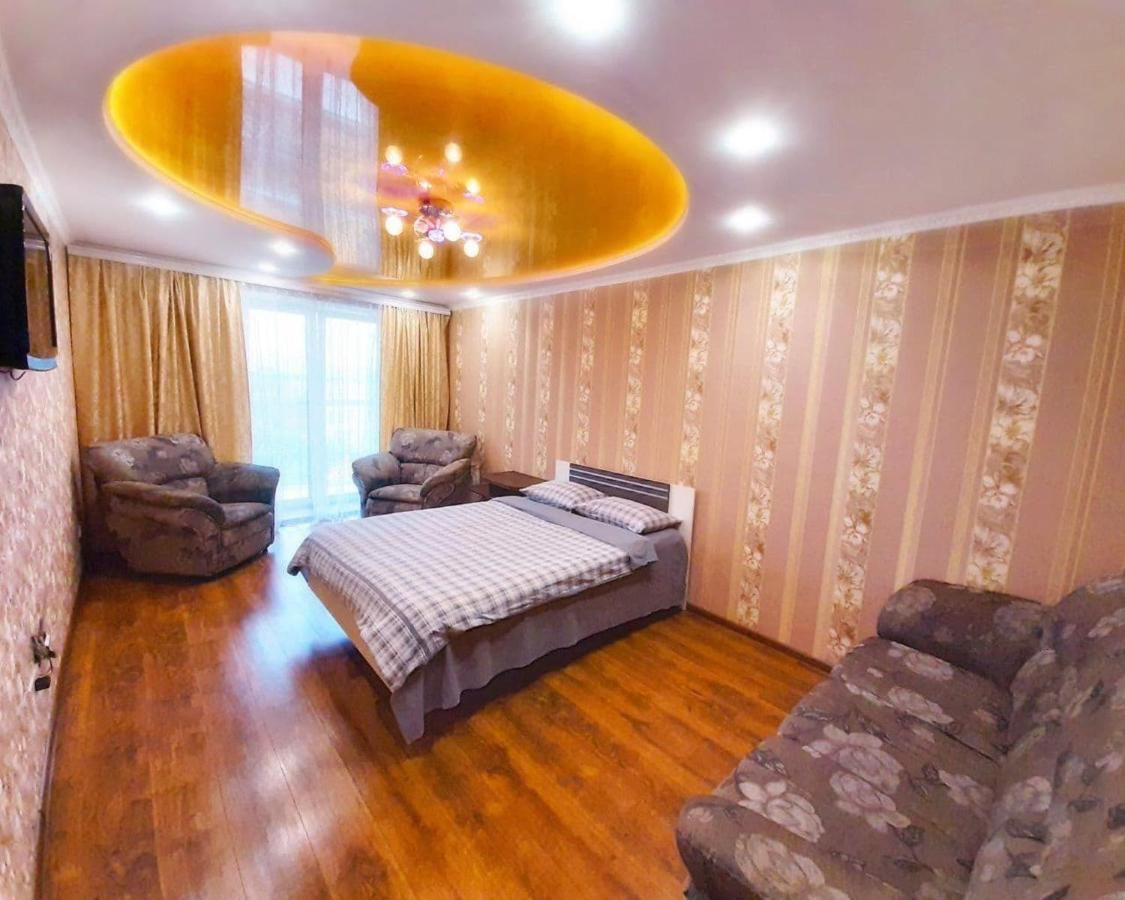 Apartpoltava Двокімнатні Апартаменти, До 6 Спальних Місць, Кутова Ванна, Корпусний Парк, Документи Для Відрядження Εξωτερικό φωτογραφία