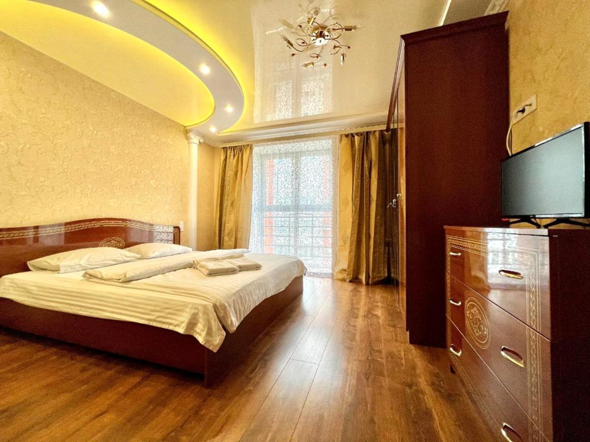Apartpoltava Двокімнатні Апартаменти, До 6 Спальних Місць, Кутова Ванна, Корпусний Парк, Документи Для Відрядження Εξωτερικό φωτογραφία