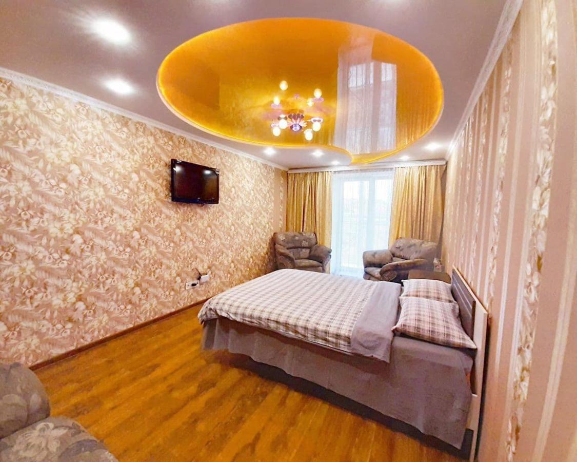 Apartpoltava Двокімнатні Апартаменти, До 6 Спальних Місць, Кутова Ванна, Корпусний Парк, Документи Для Відрядження Εξωτερικό φωτογραφία