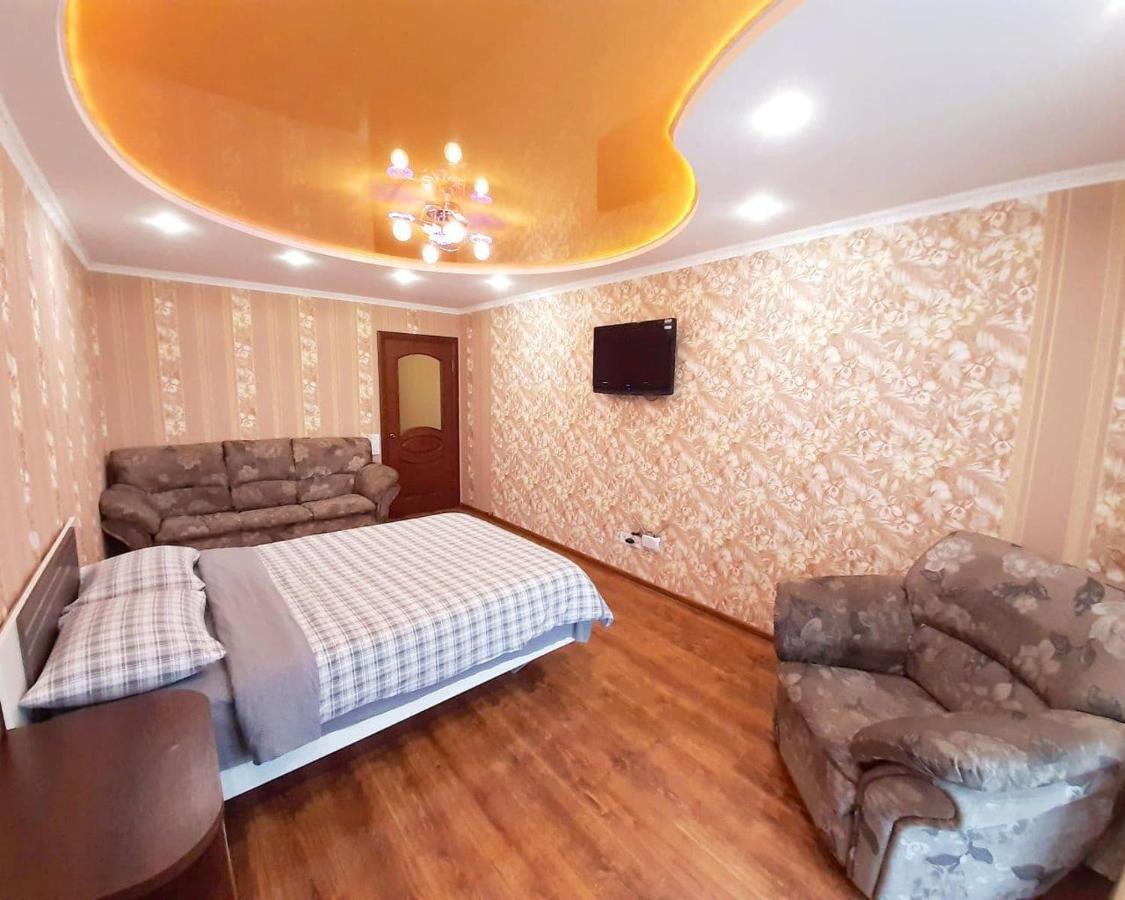 Apartpoltava Двокімнатні Апартаменти, До 6 Спальних Місць, Кутова Ванна, Корпусний Парк, Документи Для Відрядження Εξωτερικό φωτογραφία