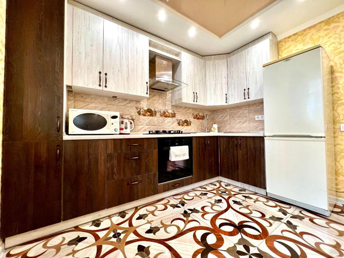 Apartpoltava Двокімнатні Апартаменти, До 6 Спальних Місць, Кутова Ванна, Корпусний Парк, Документи Для Відрядження Εξωτερικό φωτογραφία