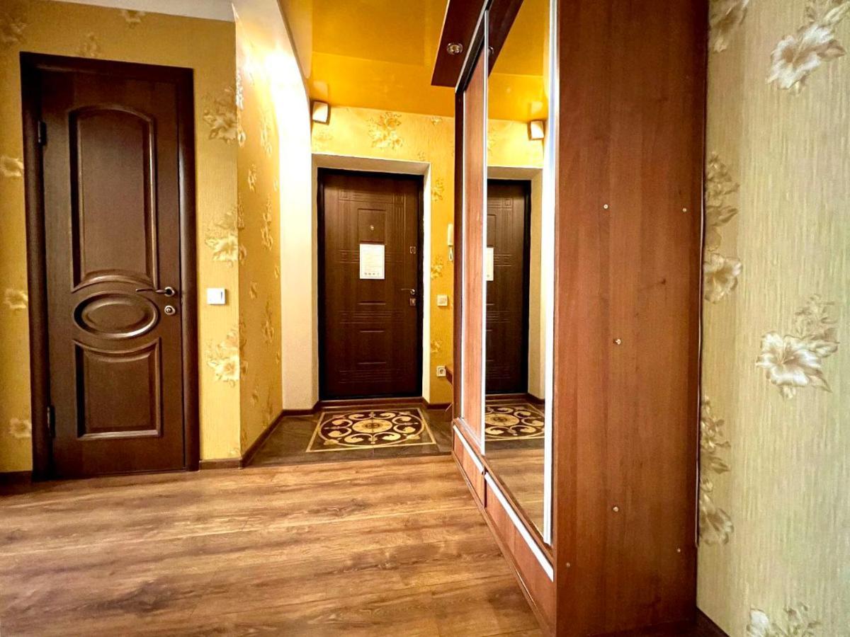 Apartpoltava Двокімнатні Апартаменти, До 6 Спальних Місць, Кутова Ванна, Корпусний Парк, Документи Для Відрядження Εξωτερικό φωτογραφία