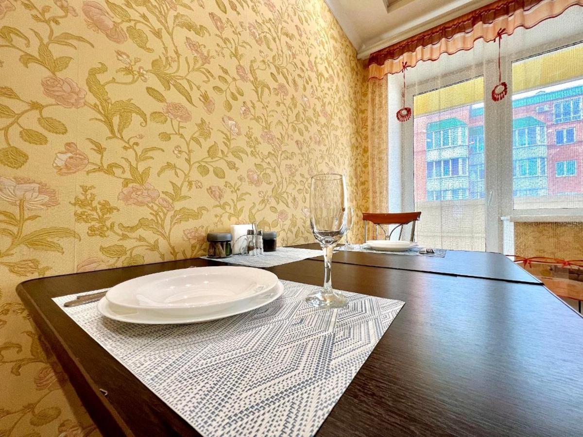 Apartpoltava Двокімнатні Апартаменти, До 6 Спальних Місць, Кутова Ванна, Корпусний Парк, Документи Для Відрядження Εξωτερικό φωτογραφία